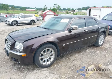2005 Chrysler 300C z USA, uszkodzony, nr VIN 2C3JA63H05H541000